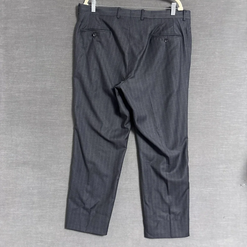 Jack Victor Suit 44R 38W Gray Chalk Stripe 130s Italian Wool Canada Classic 46R
